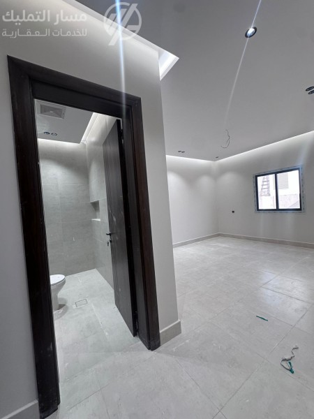 Photo by Daniel J. Schwarz